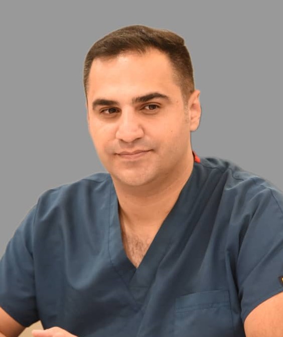 پژمان اکبری