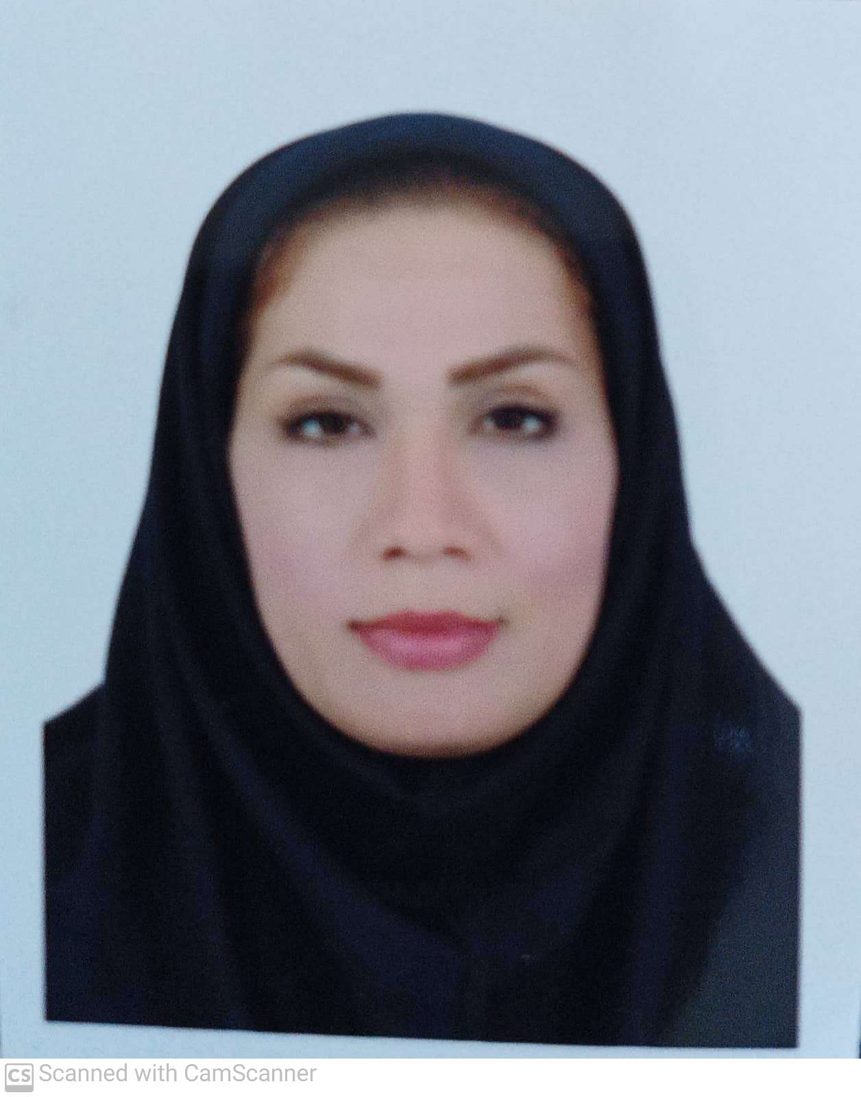 نادیا شریفیان