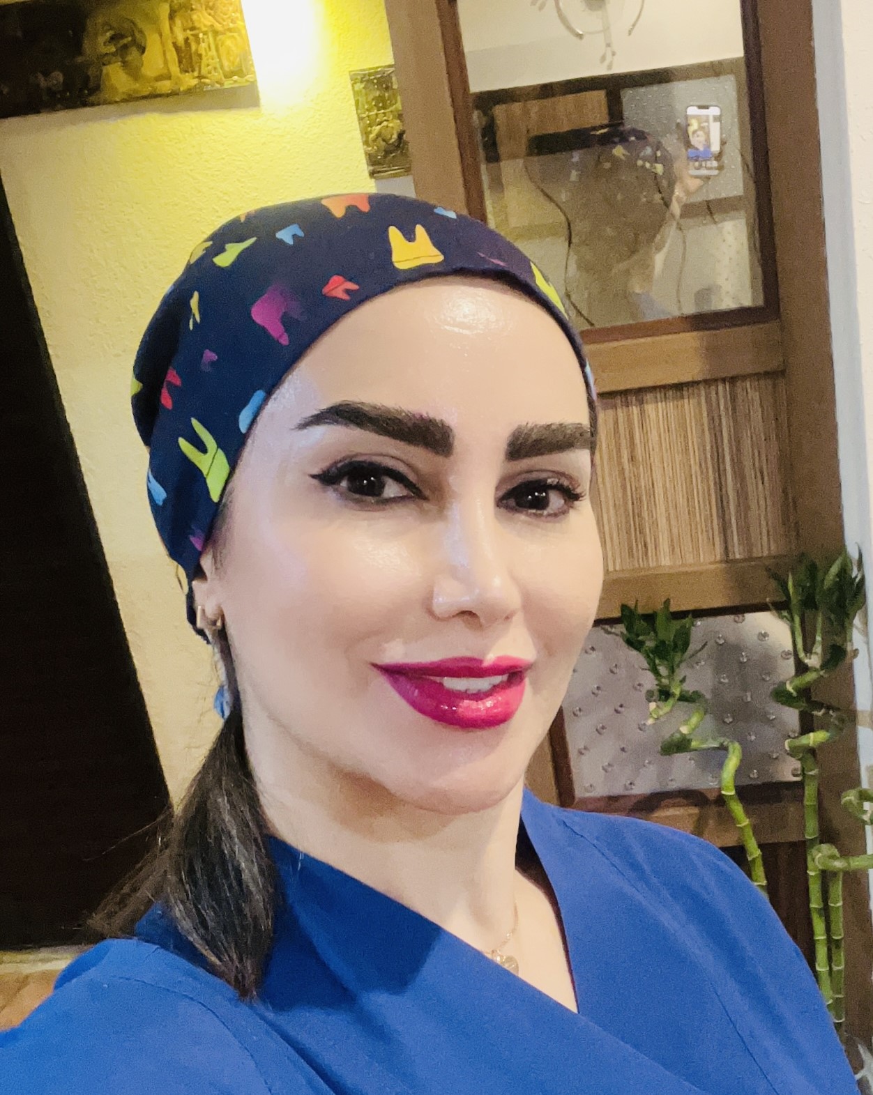 آناهیتا جهان بین