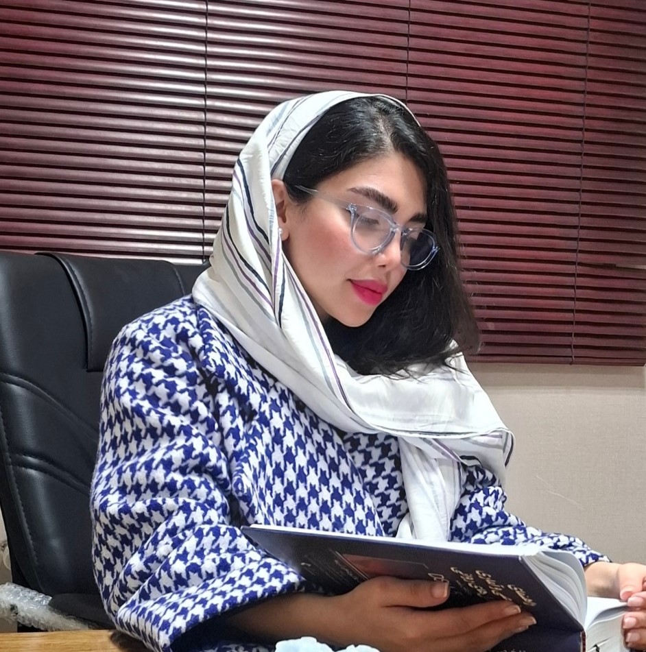 افسانه کریمی