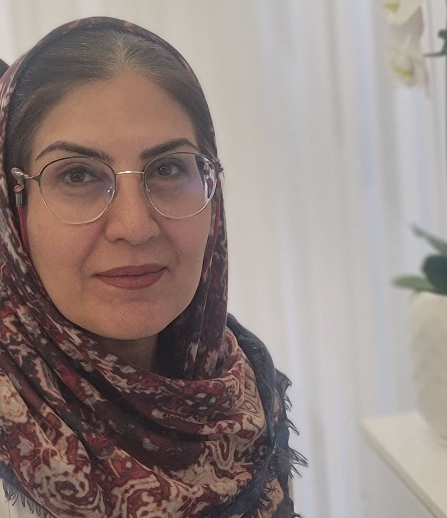 لیلا حسام زاده